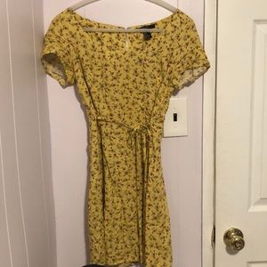 Forever 21 yellow floral dress new condition